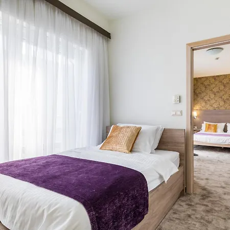 Hotel Mondo Szálloda 4*