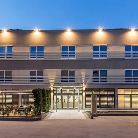 Szálloda Hotel Mondo 4*