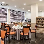 Hotel Mondo Ξενοδοχείο 4*