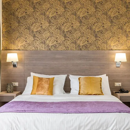 Hotel Mondo فندق 4*