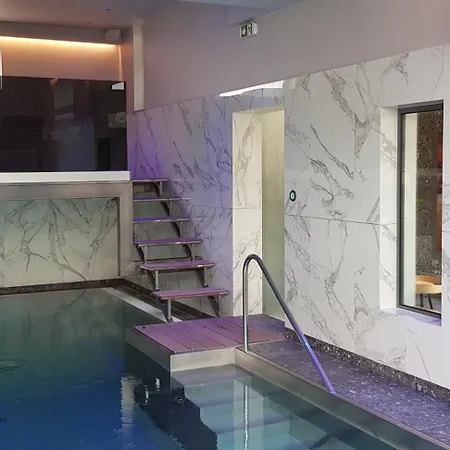 Hotel Mondo 4*