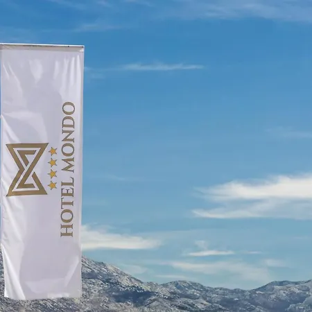 Hotel Mondo