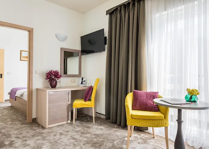 Ξενοδοχείο Hotel Mondo 4*