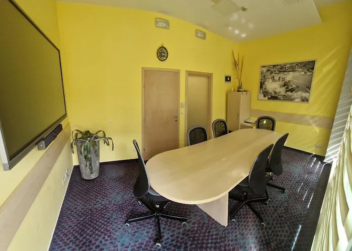 Hotel Mondo Ξενοδοχείο 4*