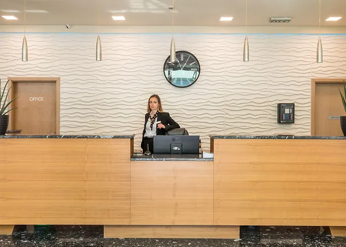 Ξενοδοχείο Hotel Mondo 4*