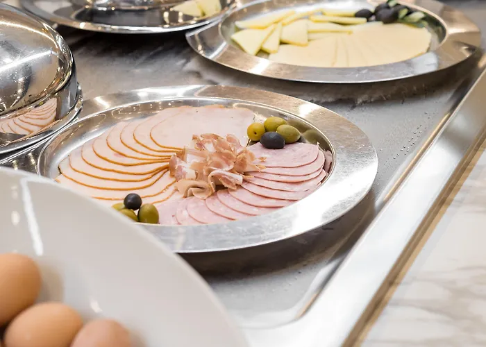 Hotel Mondo Ξενοδοχείο 4*