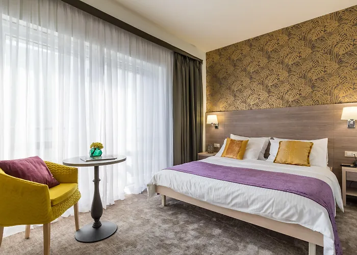 Hotel Mondo Ξενοδοχείο 4*