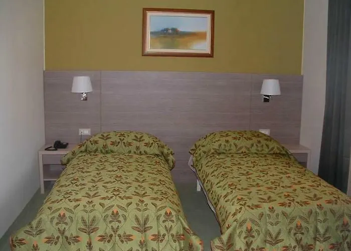Ξενοδοχείο Hotel Mondo 4*